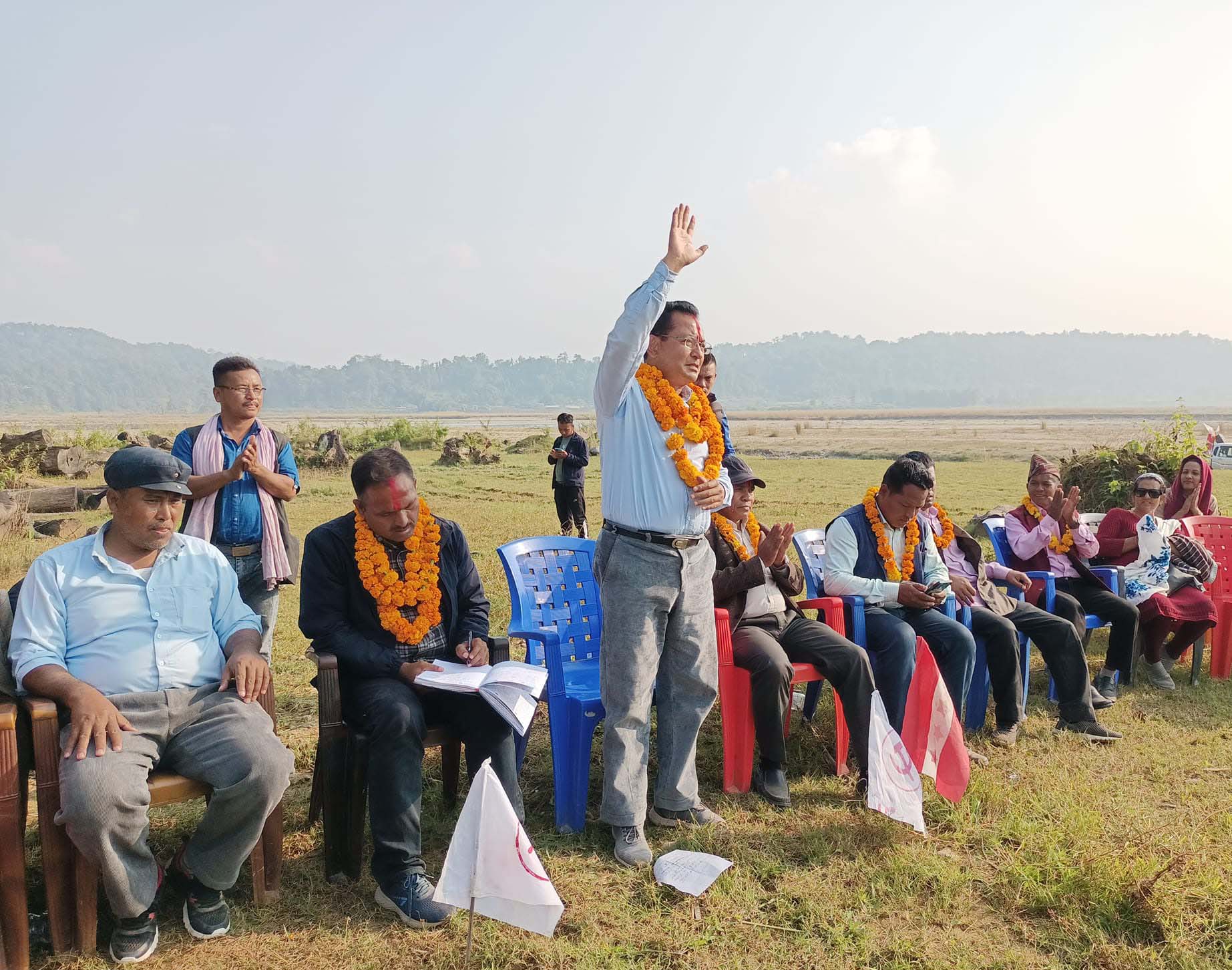 एमालेले जित्यो भने गणतन्त्र खतरामा पर्छ : गंगानारायण श्रेष्ठ