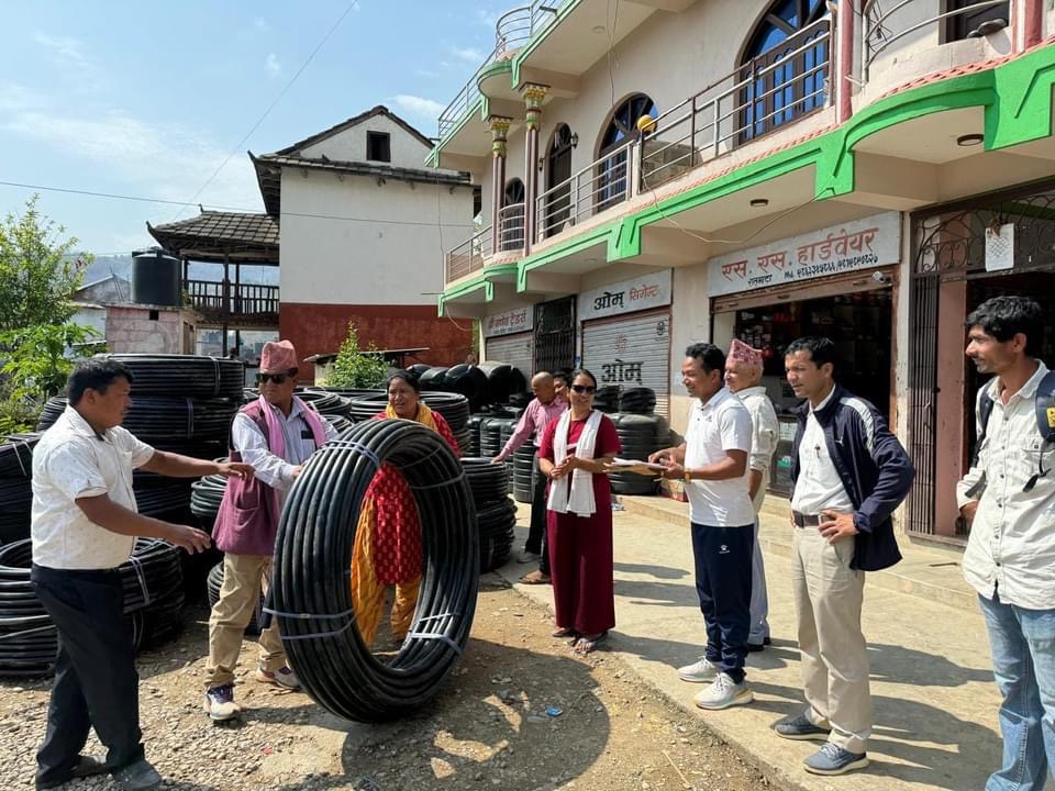 सुनकोशीमा खानेपानीको पाइप वितरण