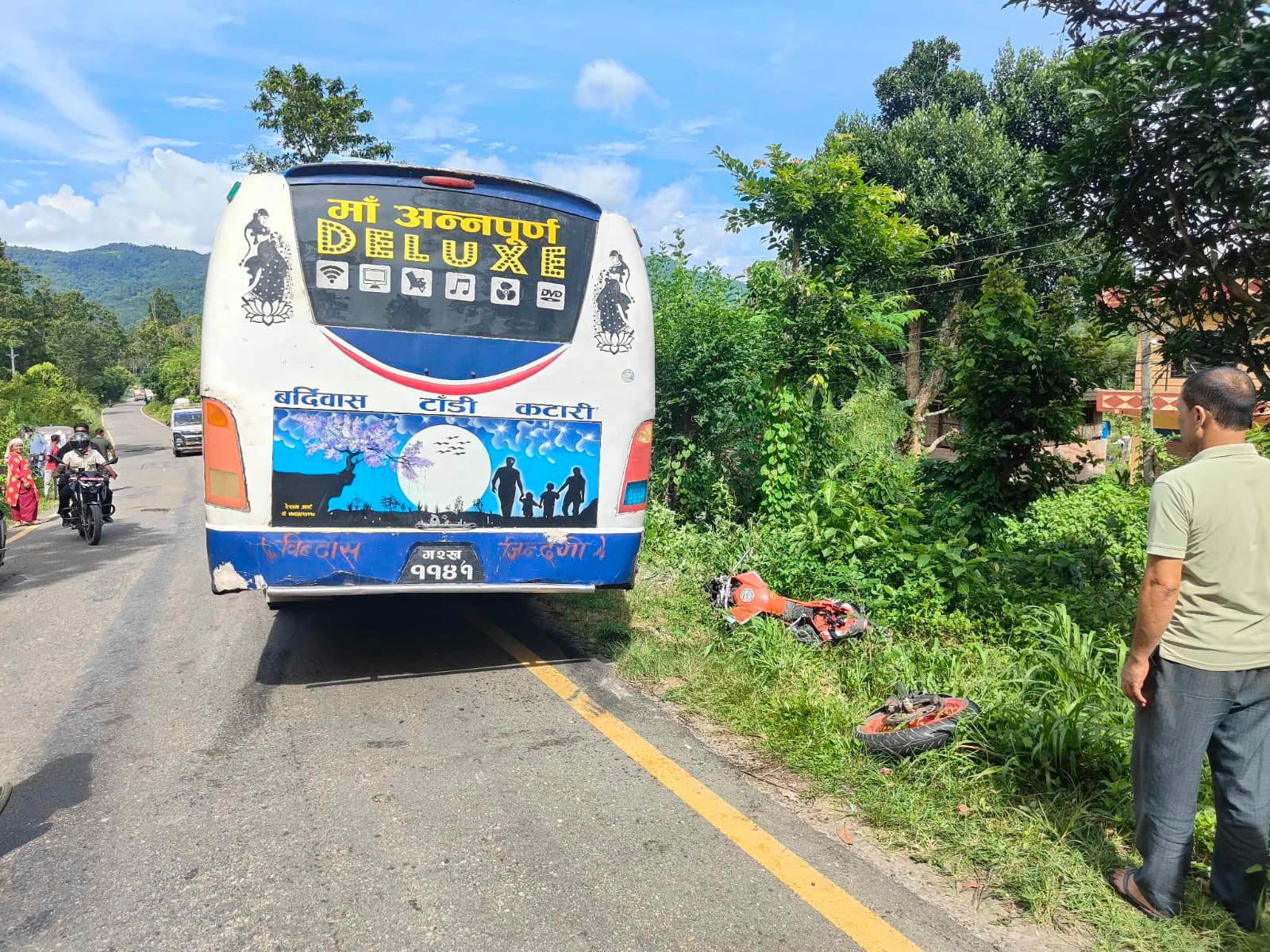 बसले मोटरसाइकलाई ठक्कर दिदाँ एक जनाको मृत्यु, एक घाइते