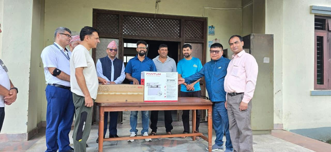 हरिहरपुरगढी गाउँपालिकाले अदालथ र प्रशासनलाई एक/एक थान टबल, कम्प्युटर र प्रिन्टर हस्तान्तर्ण