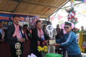 मरिणमा छैटौँ अध्यक्षकप रनिङ शिल्ड प्रतियोगिता सुरु, विभिन्न व्यक्ति सम्मानित