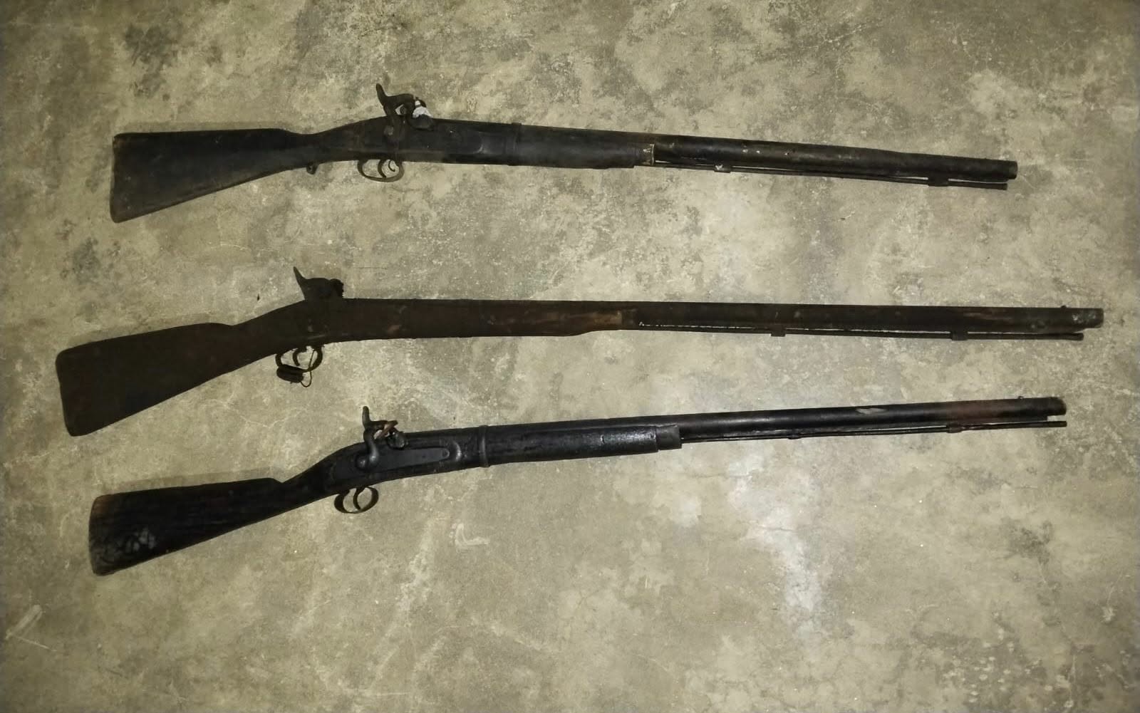 प्रहरीले गर्याे भरुवा बन्दुक बरामद