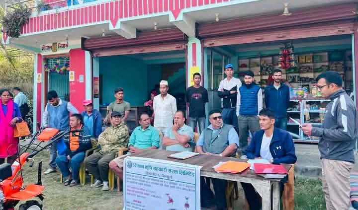 गोलन्जोरमा कृषकहरुलाई कृषि औजार (मिनी टेलर) वितरण