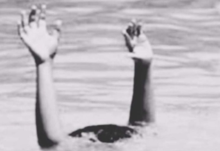 सुनकोशी नदीमा डुबेर एक जना बेपत्ता