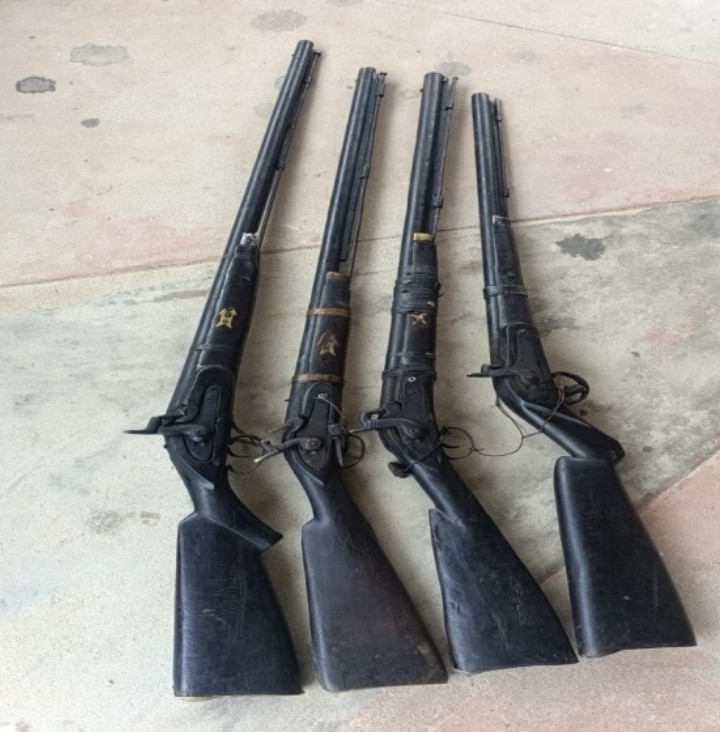 फिक्कलमा चार नाल बेवारिसे भरुवा बन्दुक फेला