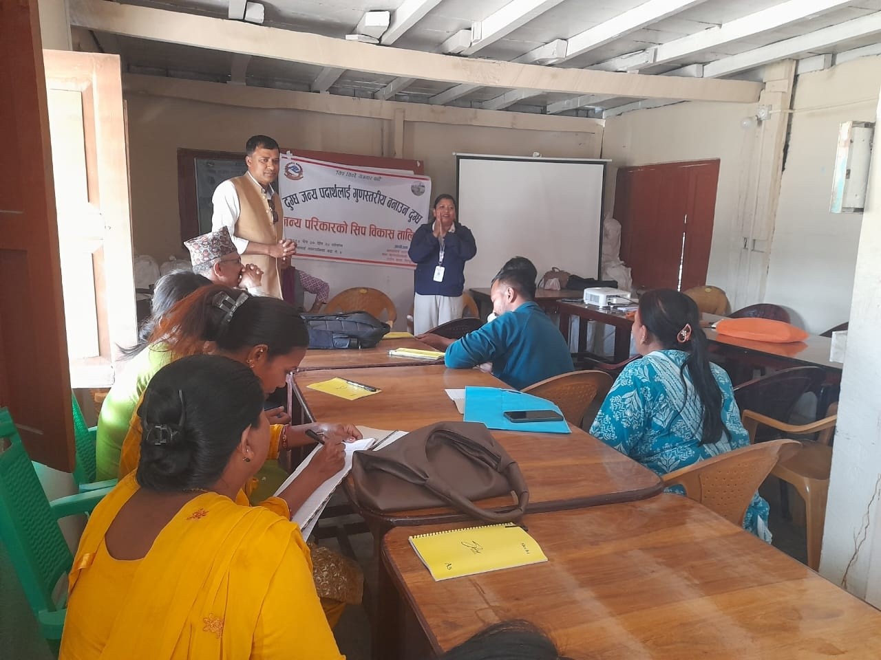 दुग्धजन्य परिकार बनाउने ५ दिने तालिमको उद्घाटन