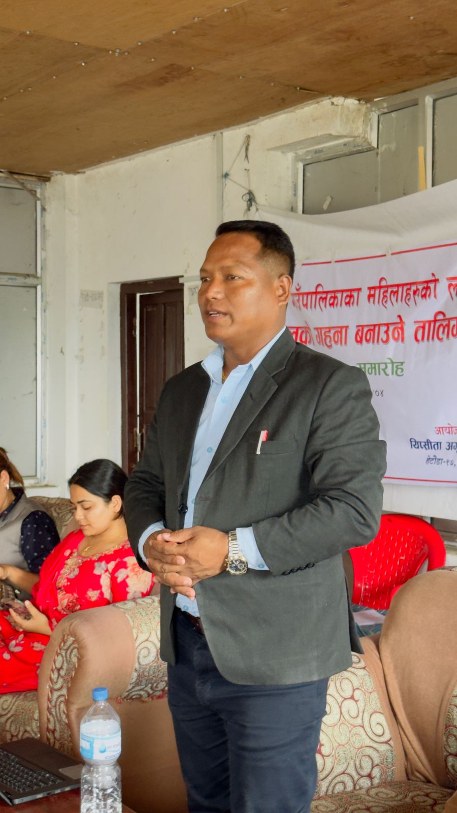 मरिणमा क्रिष्टलको गहना बनाउने तालिमको उद्घाटन