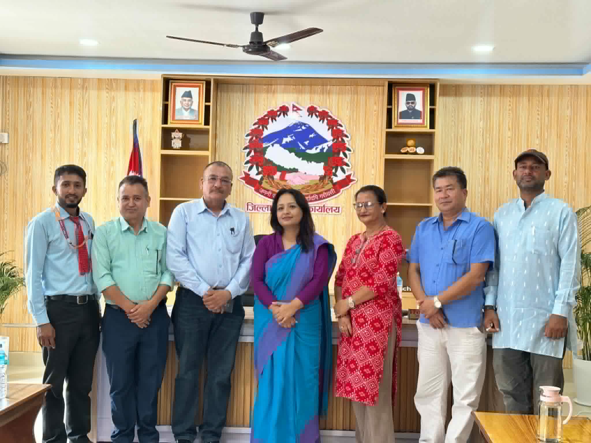 भोटेकोशी बाढीपीडितका लागि दुई विद्यालयद्वारा सहयोग