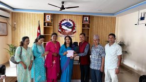 भोटेकोशी बाढीपीडितका लागि सिड्स नेपाल र अध्यक्ष घिमीरेद्वारा १ लाख २ हजार सहयोग