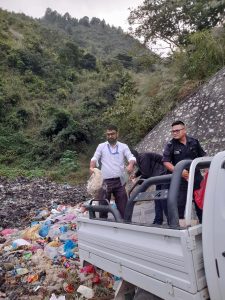 सिन्धुलीमा म्याद गुज्रिएका २१ हजारका खाद्य सामग्री नष्ट, चार व्यवसायीलाई २३ हजार जरिवाना